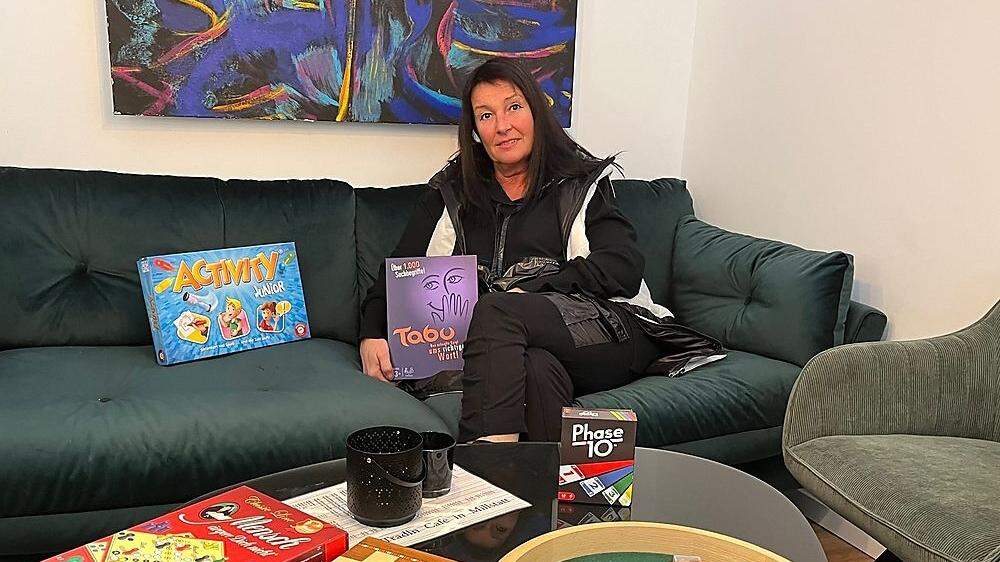 Petra Weißenböck bietet in der neuen Lounge Gesellschaftsspiele, Karaoke-Abend und Single-Tag an