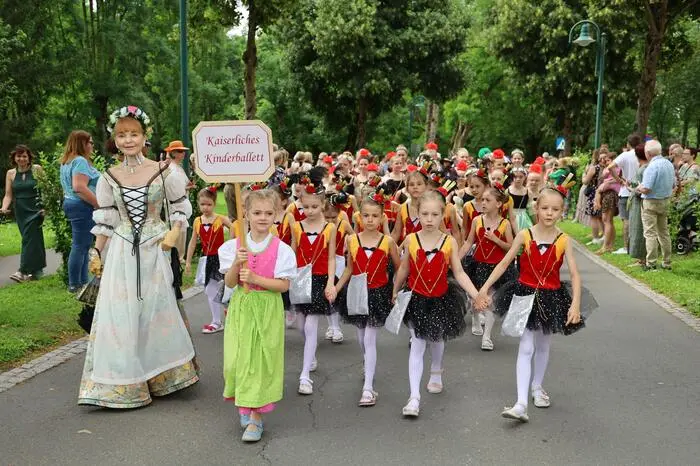 Das kaiserliche Kinderballett war auch vor Ort