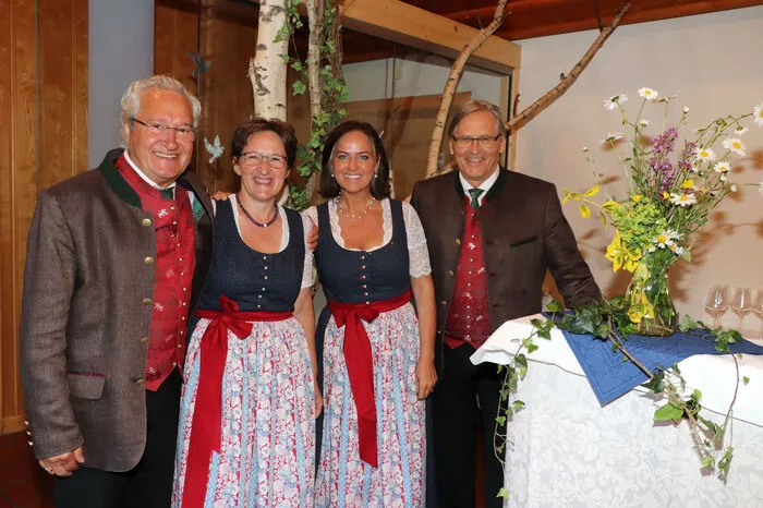 Der "Kärnt­ner Vier­ge­sang“ mit Peter Gröning (Bass), Hermelinde Dielacher (Alt), Alexandra Gröning (Sopran) und Norbert Löcker (Tenor) umrahmte auch mit ihren Liedern den Konzertabend.