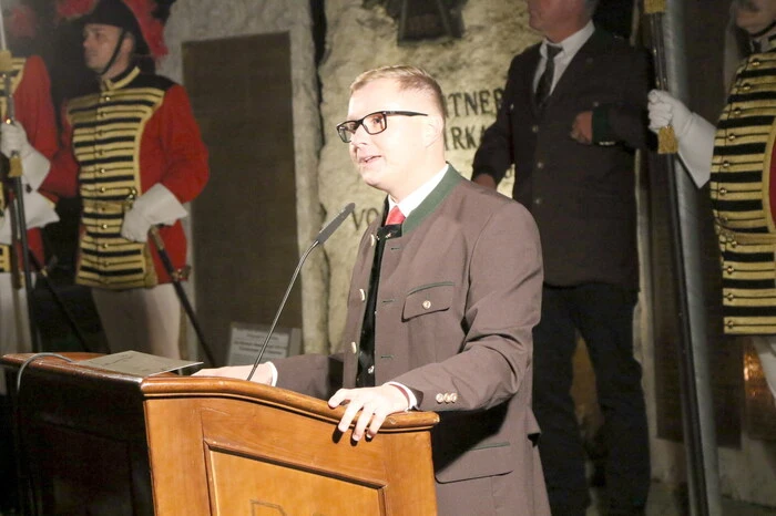 Die Festreden hielten Christian Lautischer, Vorsitzender des Dachverbandes der Kulturvereine der deutschsprachigen Volksgruppe in Slowenien ...  