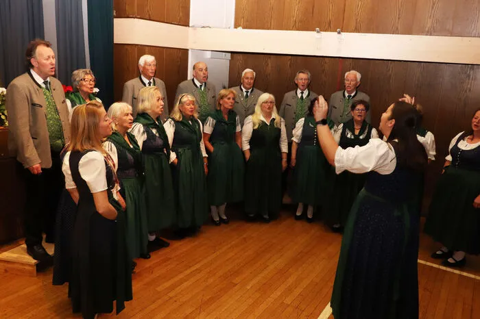Mit dabei war auch der „Gemische Chor Gegendtal“ mit Chorleiterin Klaudia Gschwandtner und Obfrau Christine Raimund-Stubinger.    