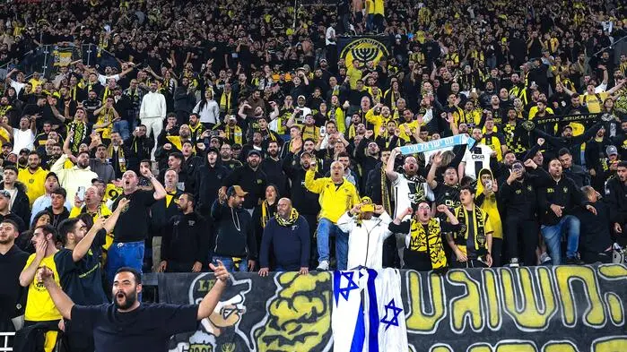April 28, 2026, Jerusalem, Israel: Beitar Jerusalem fans celebrate with the players in the stands following the team s victory in the Israeli Premier League match against Hapoel Petah Tikva at Teddy Stadium Jerusalem Israel - ZUMAg286 20260428_znp_g286_001 Copyright: xShaulxGreenfieldx