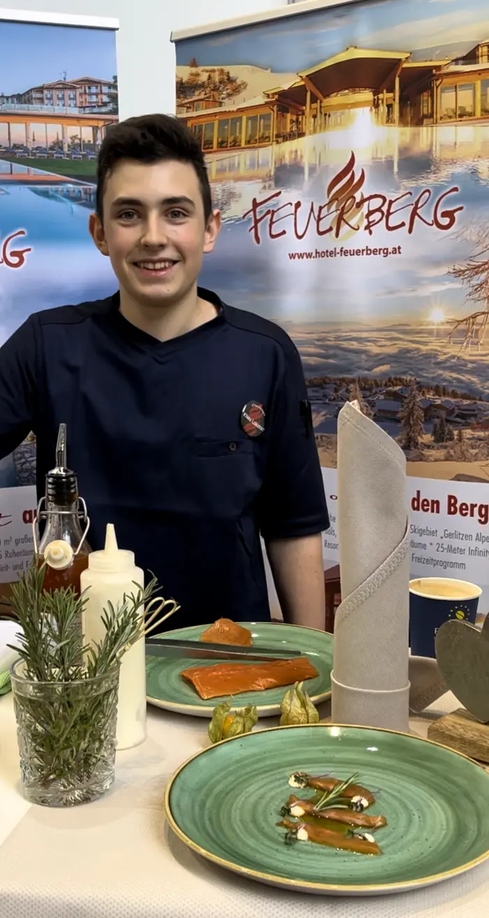 Elias Lukatsch absolviert eine Kochlehre