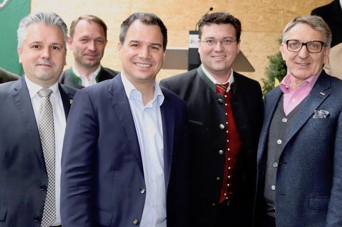 Als besondere Ehrengäste waren heuer neben Bürgermeister Wolfgang Zingl auch Landeshauptmann-Vize Michael Schickhofer und WKO-Präsident Josef Herk bei der Eröffnung mit dabei.