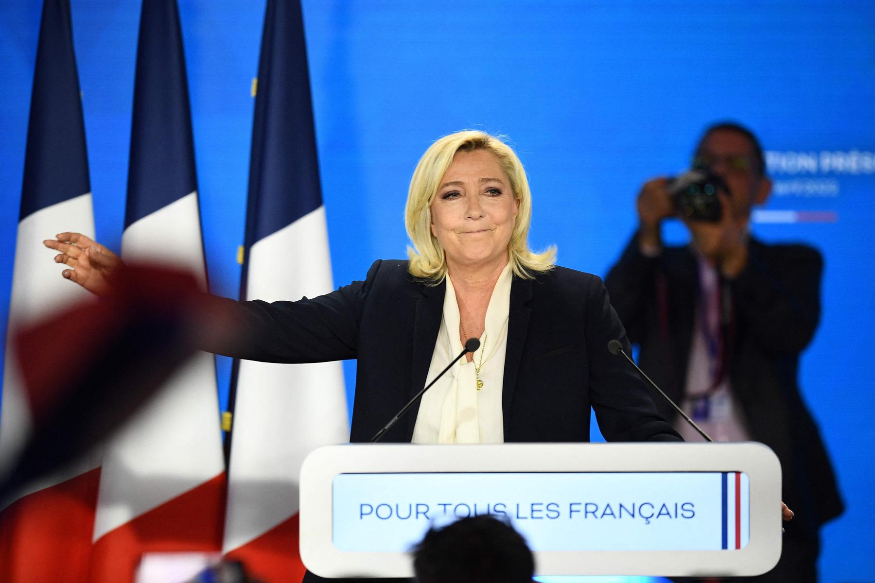 Kredit und Veruntreuung: Ermittlungen gegen Le Pen wegen Wahlkampffinanzierung