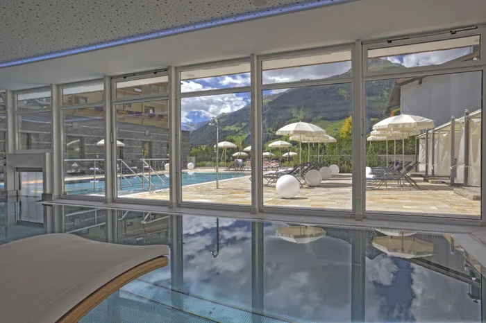 Aus. beziehungsweise Einsichten in die Beauty-, Bäder-, Saunen- und Vitalwelt