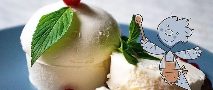 Marillencreme mit Ribiseln (Symbolbild) 