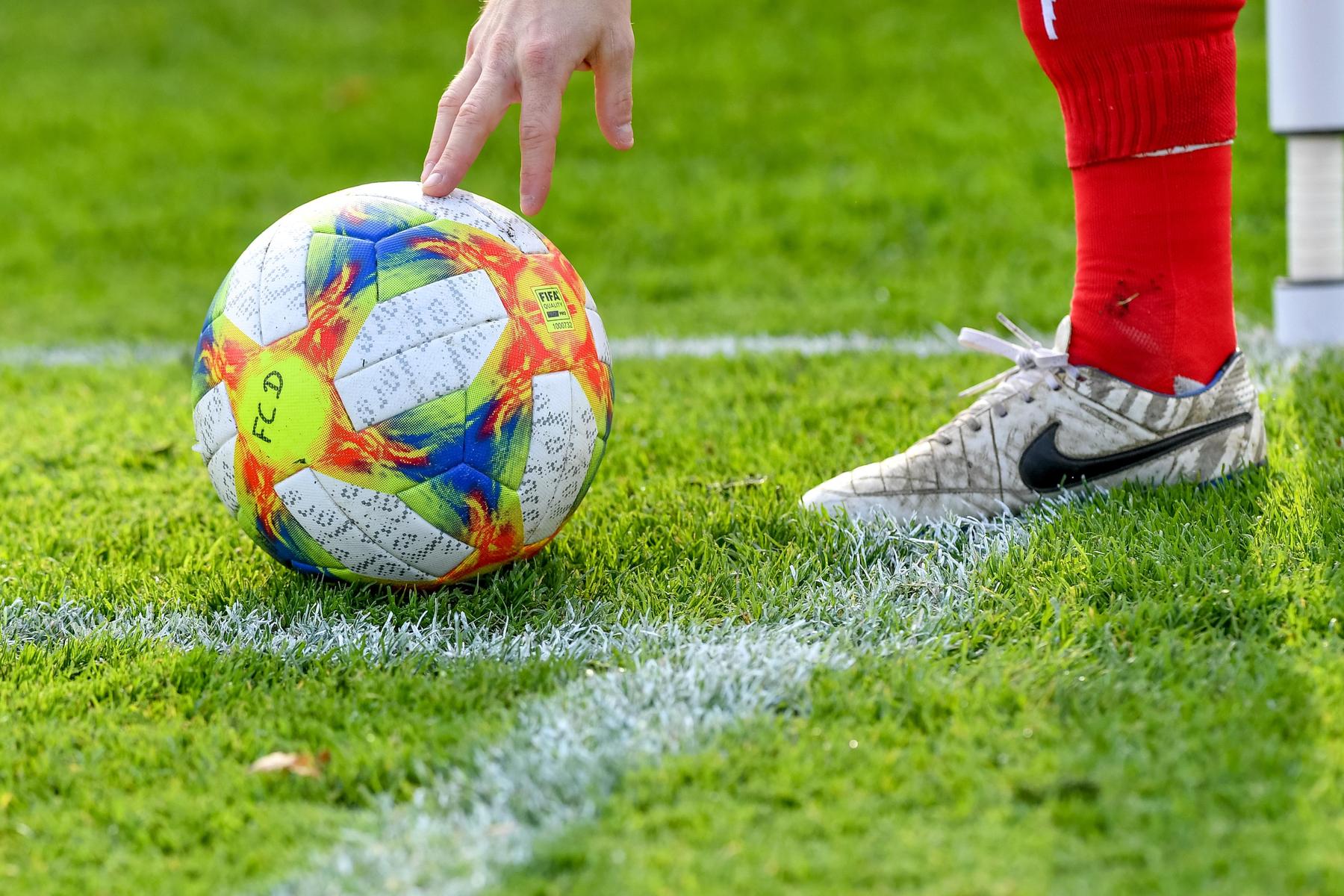 Fußball macht glücklich: Mitfiebern erhöht Zufriedenheit und Liebe