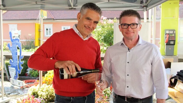 Kaiserwetter hatte sich der „Europäische Weinritterorden“ ausgesucht, um am Samstag das alljährliche Weinfest zu begehen.
