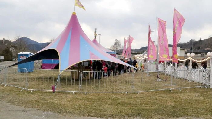Kleine Puppentheater-Anhänger aufgepasst! Noch bis zum 13. März gastiert der „Puppen-Palast“ in der Herzogstadt. 