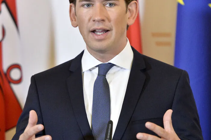Als EU-Ratsvorsitzender schlüpft Sebastian Kurz, der als Star unter den Politikern gilt, in die Gastgeberrolle. Kurz muss in Salzburg seine selbst gewählte Rolle als Brückenbauer besonders beweisen.