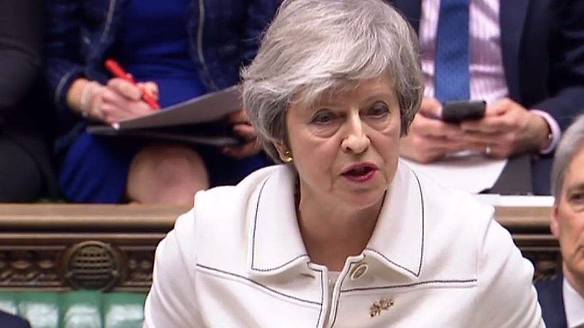 Offen ist die Frage, ob Theresa May selbst die Abstimmung politisch überlebt