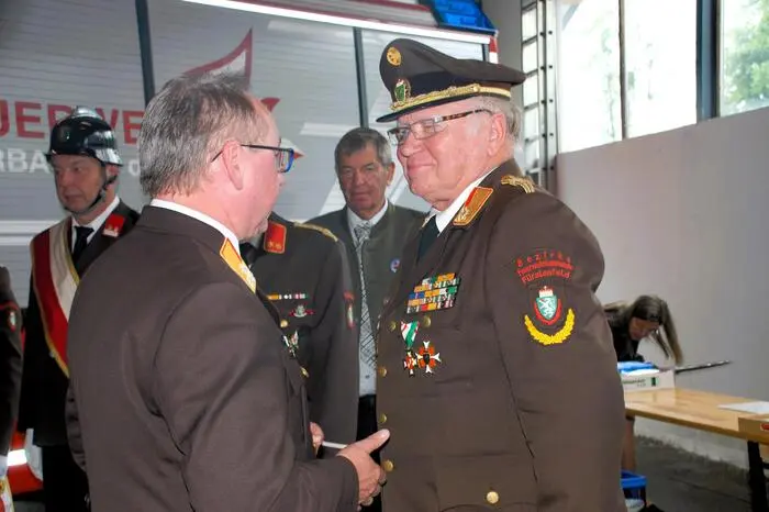 Im Zuge des Festaktes wurden auch zahlreiche verdiente Feuerwehrkameraden ausgezeichnet und in den Ansprachen der Ehrengäste, wurden viele Worte des Dankes und der Anerkennung für die Organisation des 1. Bereichsfeuerwehrtag gefunden. 