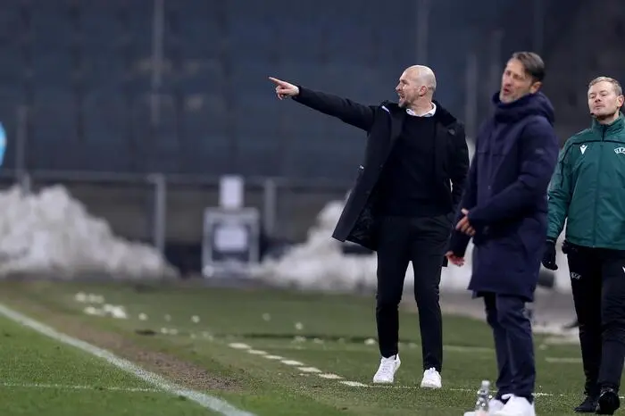 Für Sturm ging es somit in den Europacup. In der Gruppenphase der Europa League kam man über Platz vier nicht hinaus. Ein Höhepunkt war das 0:0 zu Hause gegen das von Nico Kovac trainierte Monaco. Weitere Gegner: Eindhoven und Real Sociedad. Gegen die Spanier gab es ebenfalls ein Remis