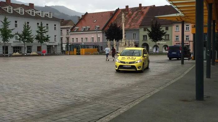 Am Koloman-Wallisch-Platz machte Thomas Axmann Station.