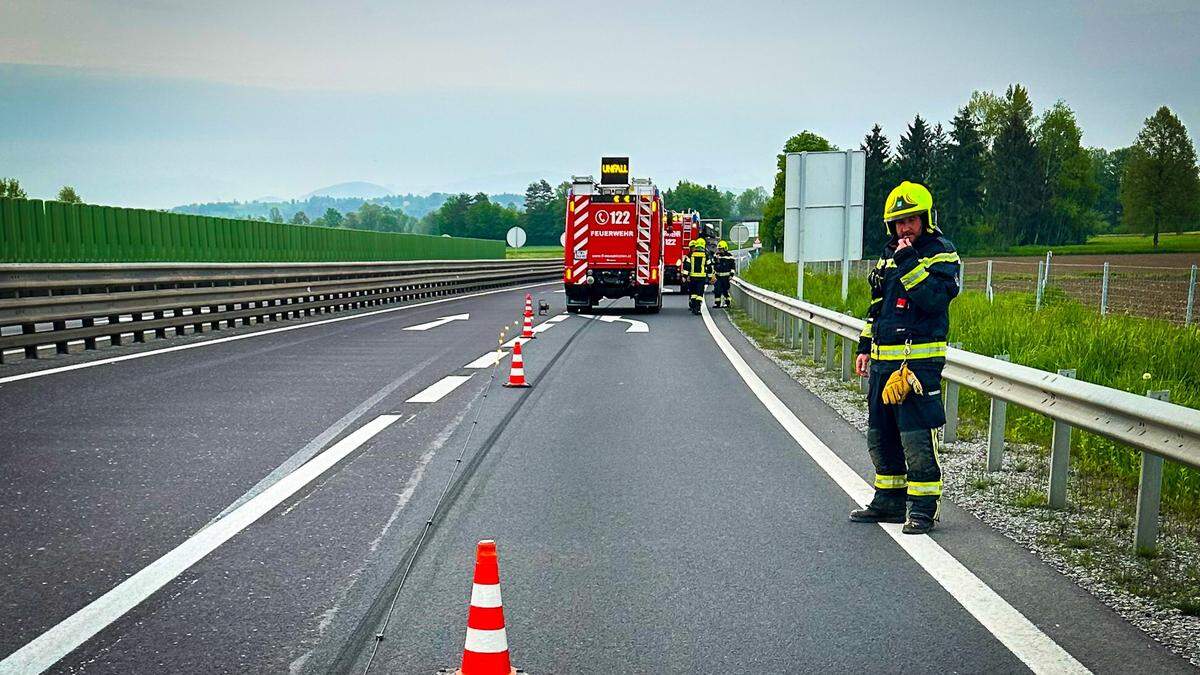 Archivbild: Auf der A 2 ist derzeit die erste Fahrspur gesperrt