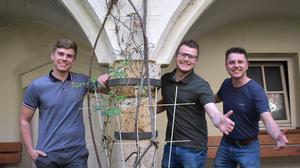 Manuel Feichtenhofer, Dominik Fuchsbichler und Patrick Lechner (von links) treten seit fünf Jahren als Volksmusiktrio „Die Goaßsteigbuam“ auf