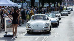 Am Liezener Hauptplatz lief noch alles reibungslos, später jedoch ging beim Bahnübergang für viele nichts mehr