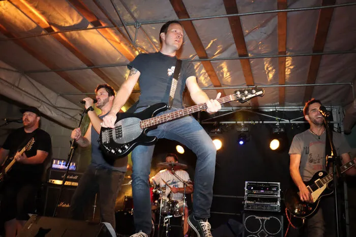 „E.C.H.O.“ (Die Toten Hosen Tribute) mit Hannes Hecher, Lukas Leitner, Mario Spitaler, Rene Suppik, Medin Sivcevic und Lukas Lang (Spezial Gast).