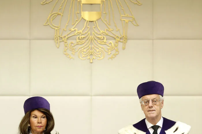Brigitte Bierlein mit VfGH-Präsident Gerhart Holzinger im Jahr 2014: Es ging um die Vorratsdatenspeicherung.