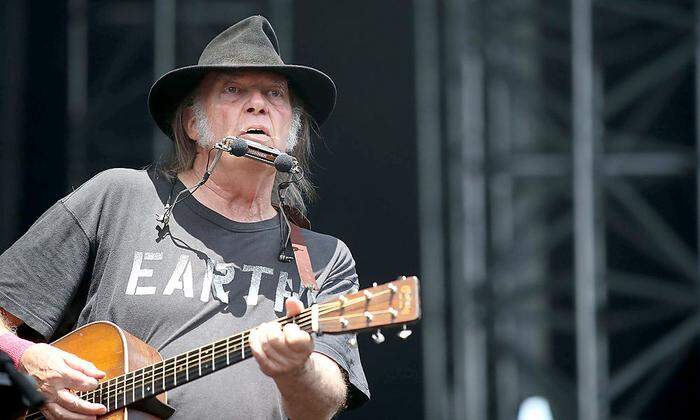 Neil Young 2016 auf der Burg Clam 