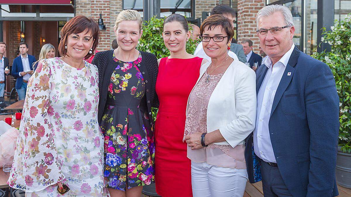 Petra Oberrauner, Maria Klara Heinritzi, Theresa Krainer, Beate Prettner und Stadtrat Harald Sobe