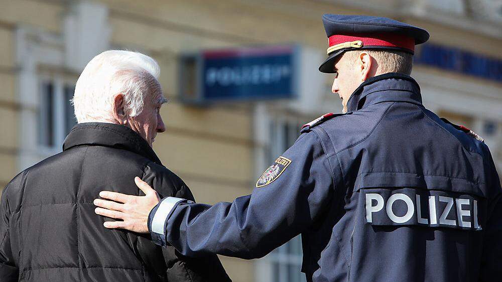 Immer mehr Polizisten lernen den richtigen Umgang mit demenzkranken Menschen
