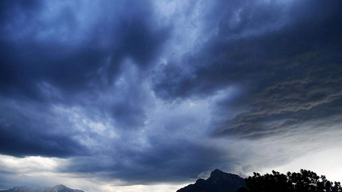 Erste Gewitterwolken haben sich bereits gebildet