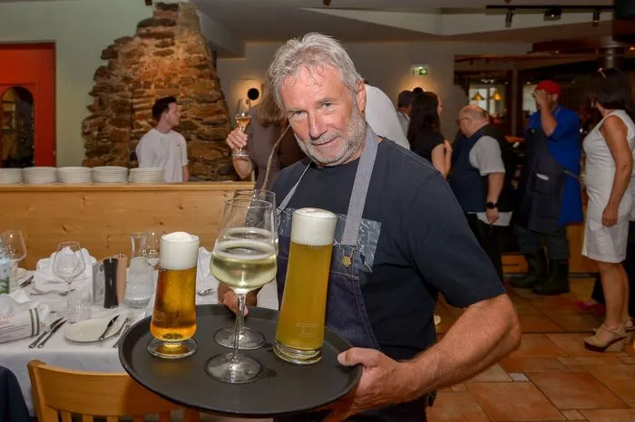 Neben Fellner haben unter anderem Kabarettist Petutschnig Hons, Meilenstein-Sänger Helmut „Heli“ Brunner, Gottfried „Friedl“ Würcher, Sänger der Nockis, sowie Sängerin, Meilenstein-Sänger Helmut „Heli“ Brunner und ehemalige Miss Europe Beatrice Turin ihre Teilnahme zugesagt. 