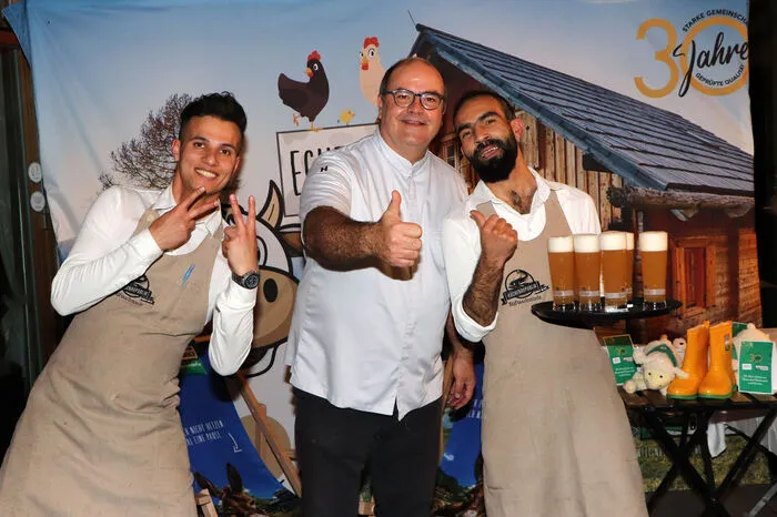 Der Stiftschmiedewirt Gerhard Satran hatte mit seinem Team alle Hände voll zu tun.