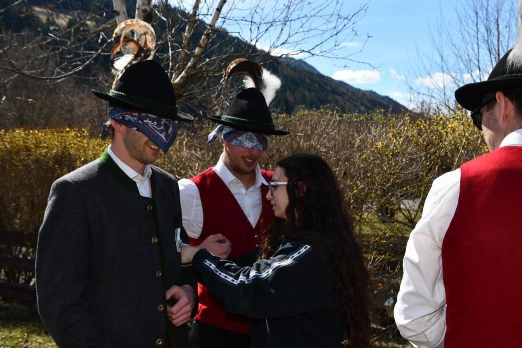 Peterdorf: Blind zum „Hahn“: Osterbrauch mit Treffergenauigkeit