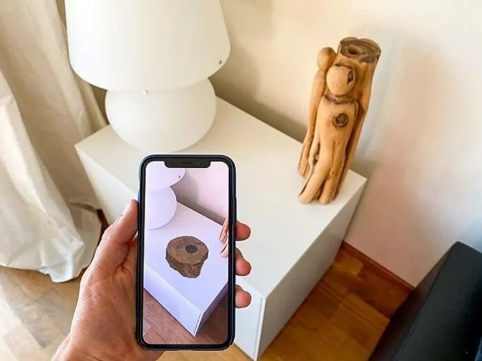 Bei Augmented Reality wird die Wirklichkeit um diverse digitale Objekte ergänzt bzw. erweitert