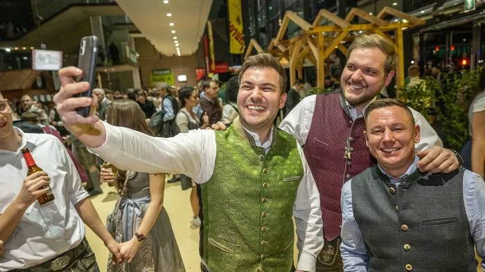 Getanzt wird am Bauernbundball bis in die frühen Morgenstunden hinein – mindestens