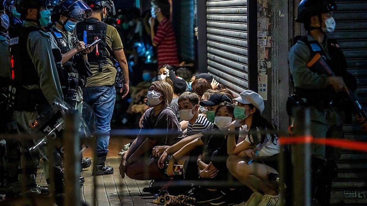 Hunderte Menschen versammelten sich in Hongkong zu Protesten