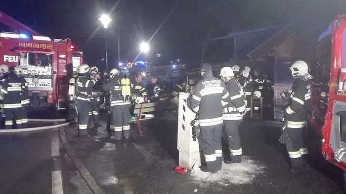 100 Einsatzkräfte standen im Einsatz