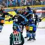 LINZ,AUSTRIA,06.MAR.25 - ICE HOCKEY - ICE Hockey League, play off quarterfinal, EHC Black Wings Linz vs Graz 99ers. Image shows the rejoicing of the Black Wings with Sean Collins (Black Wings).
Photo: GEPA pictures/ Christian Moser