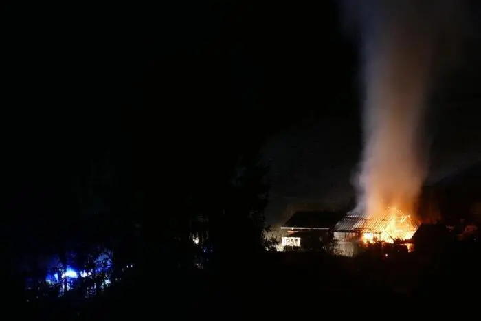 Das Gebäude stand in Vollbrand.