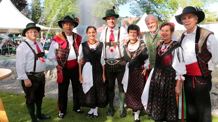 Prachtwetter, beste Laune, bunte Trachten, Kulinarisches aus der Steiermark: Das war das Freundschaftsfest am in Bärnbach.