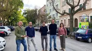 Die Bezirksvertretung von St. Leonhard mit Andreas Nitsche, Julia Jeschek-Zöhrer und Andreas Molnar mit den Baumexperten Bastian Rainer und Tomas Stoisser von der Abteilung Grünraum und Gewässer am Ruckerlberggürtel 