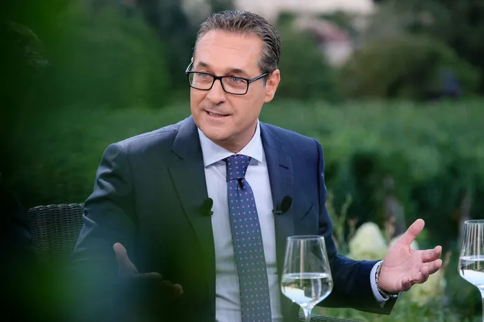 ORF-„Sommergespräch“ mit Heinz-Christian Strache, FPÖ (27. August): durchschnittlich 715.000 Seher/innen, 24 Prozent Marktanteil.
