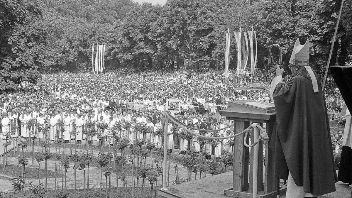 80.000 Gläubige kamen am Sonntag zur Festmesse mit Bischof Johann Weber