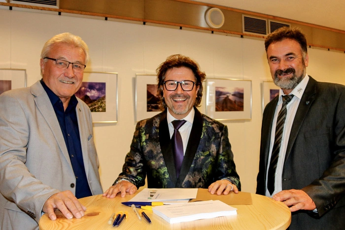 Bürgermeister Stefan Visotschnig, Peter Karpf, der Leiter des Volksgruppenbüros und Kulturstadtrat Markus Trampusch waren vor Ort.