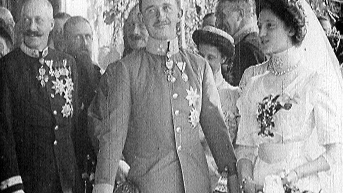  Ein berühmtes Bild: 1911 heiratete Karl auf Schloss Schwarzau in Niederösterreich Zita von Bourbon-Parma 