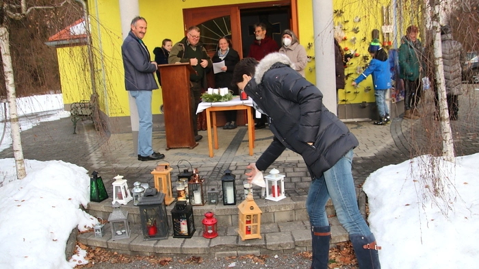 Wir besuchten die Friedenslicht-Andacht bei der Kapelle in Södingberg, die Feuerwehrjugend von Ligist und Maria Lankowitz sowie das Rote Kreuz Voitsberg bei der Ausgabe und die Dorfkapelle in Afling.