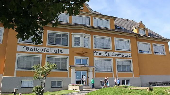 Gemeinde wartet noch immer auf Förderzusage für die Sanierung der Schule