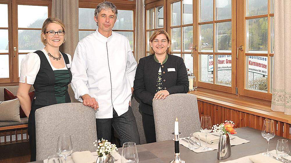 Haben noch viel vor: Restaurantleiterin Michaela Stieg, Haubenkoch Robert Hocker und Eva Langmann vom Seehotel Grundlsee	
