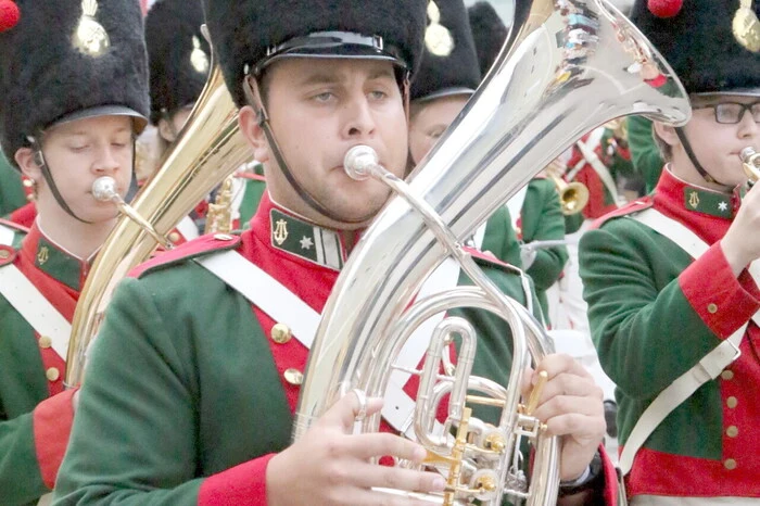 Umrahmt wurde das Totentanzspiel unter anderem vom Privilegierten Metnitzer Schützenkorps unter Obmann Roman Engl-Wurzer und Kapellmeister Hans Droneberger. 