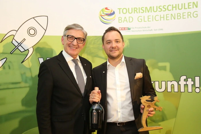 Tourismuspanther für einen erfolgreichen Absolventen: Matthias König