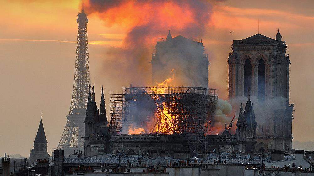Am 14. April blickte die Welt fassungslos nach Paris.  