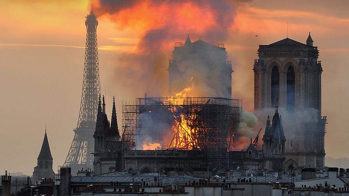 Am 14. April blickte die Welt fassungslos nach Paris.  